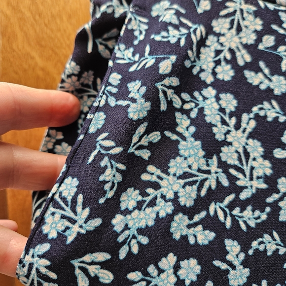 LOFT Floral Navy, Turquoise & White Pants - Picture 4 of 6